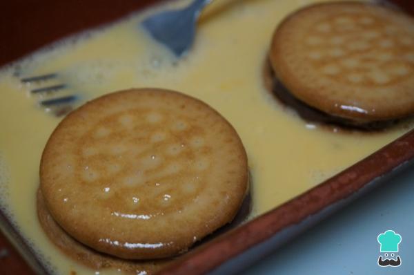 Recette de Biscuits Frits Farcis au Chocolat - Étape 7