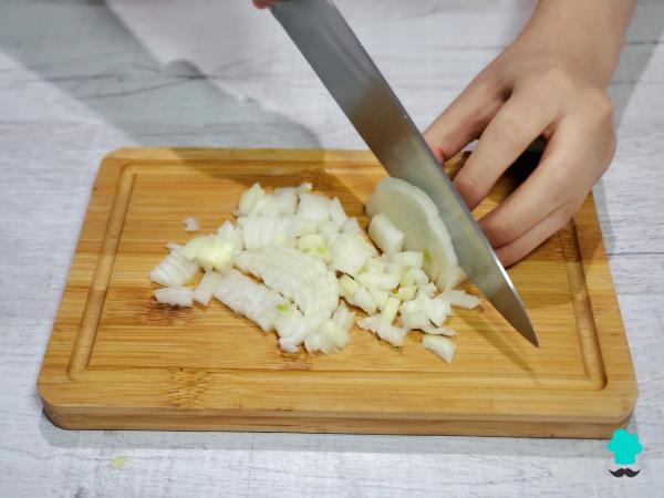 Recette de salade de pâtes au poulet et aux œufs : un plat facile et parfait pour les journées chaudes - Étape 4
