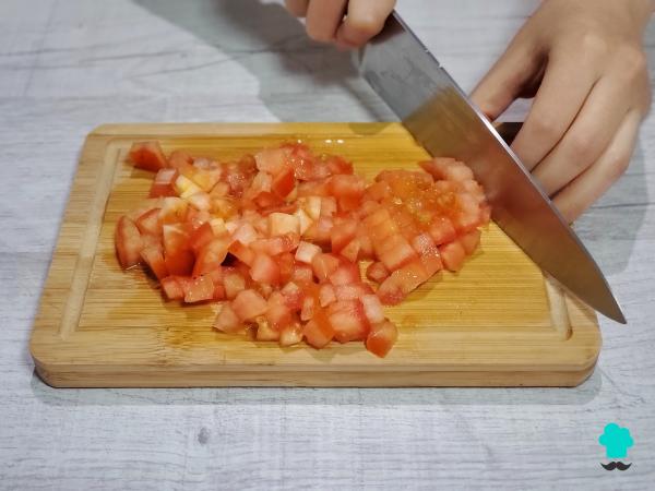 Recette de Salade de Pâtes au Poulet et à l'Oeuf : un plat facile et parfait pour les journées chaudes - Étape 3