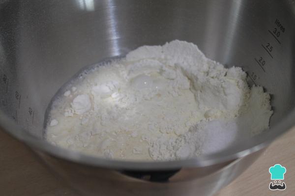 Recette de pain à la crème moelleux - Étape 3
