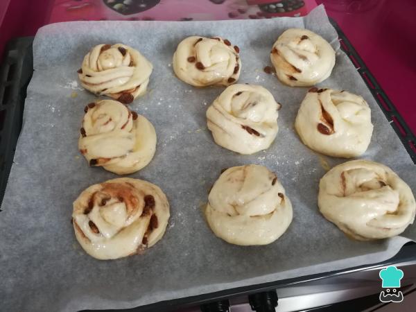 Recette de brioches à la cannelle et aux raisins - Étape 6