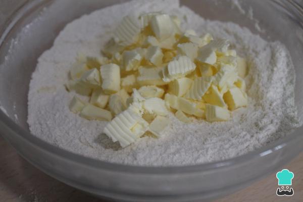 Recette de biscuits au beurre en forme de rose – Étape 1