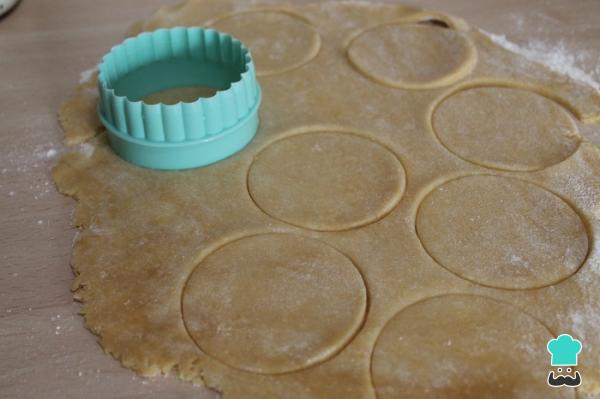 Recette de biscuits au beurre en forme de rose – Étape 4