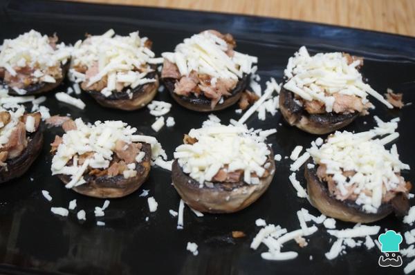 Recette de champignons farcis au thon - Étape 7