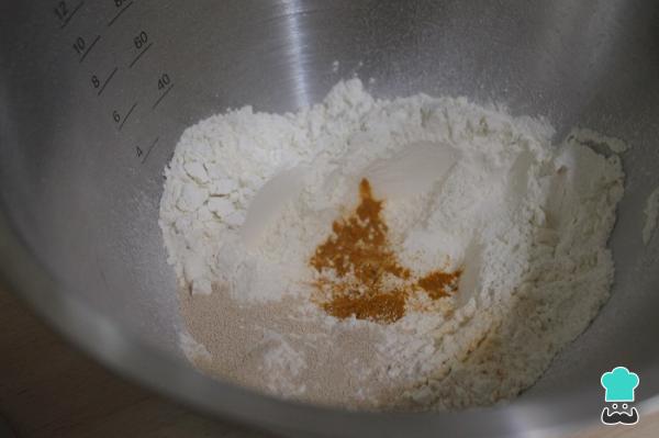 Recette de pain au curcuma - Étape 2