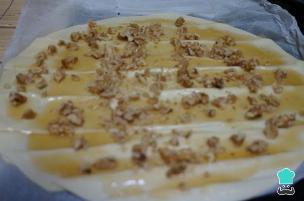 Recette de Rouleaux de Pâte Feuilletée aux Noix et au Miel - Étape 5