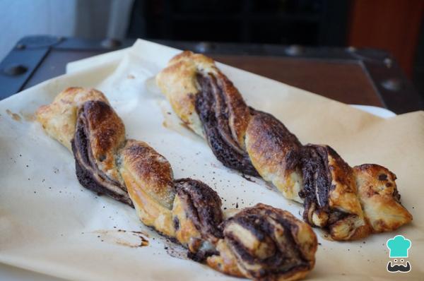 Recette de tresse de pâte feuilletée au chocolat et aux noix - Étape 10