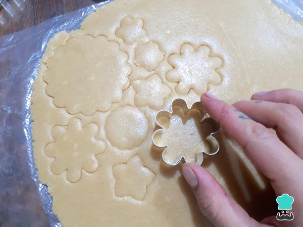 Recette de Biscuits Décorés pour la Fête des Mères - Étape 1