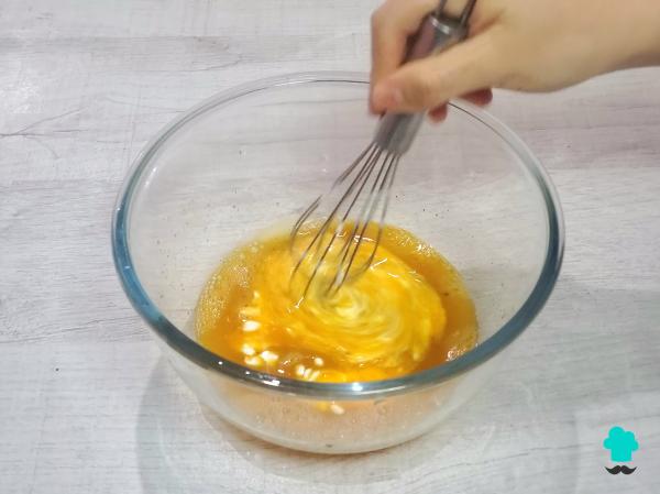 Recette de Macaroni carbonara à la crème : le plat de pâtes qui ne manque jamais, maintenant avec une sauce encore plus crémeuse - Étape 4