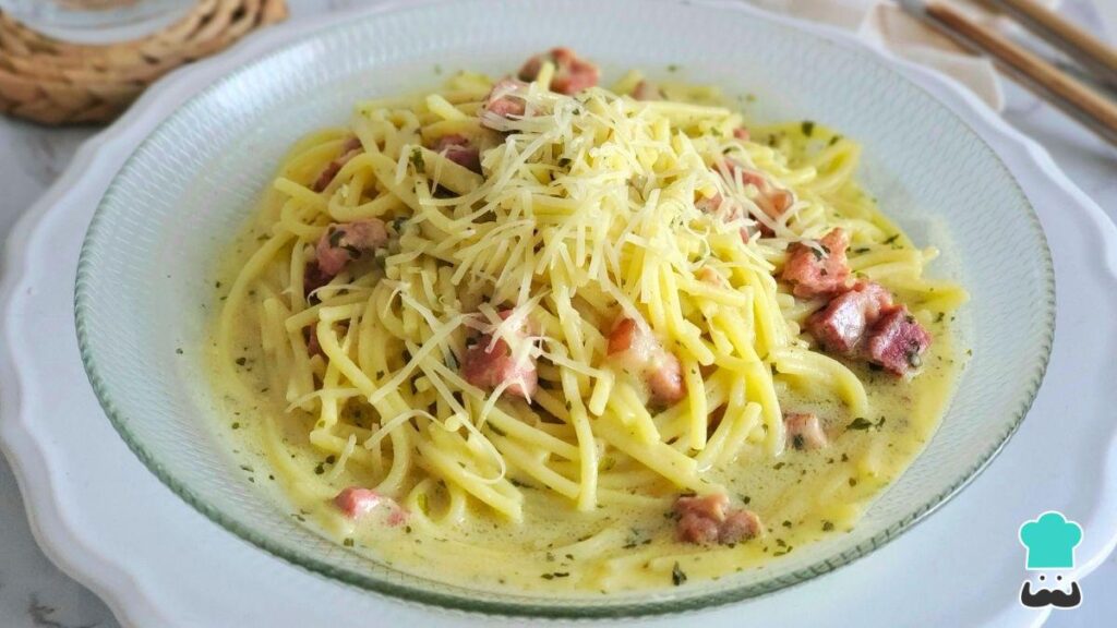 Recette crémeuse à la carbonara à la pistache qui laissera tout le monde en redemander
