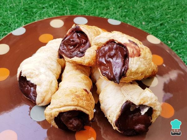 Recette d'éclairs feuilletés fourrés au chocolat