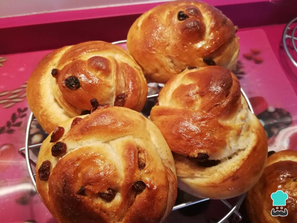 Recette de petits pains à la cannelle et aux raisins