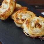 Recette de rouleaux de pâte feuilletée aux noix et au miel