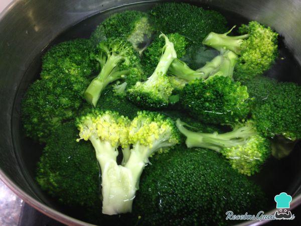 Recette de quiche au brocoli et bacon - Étape 2