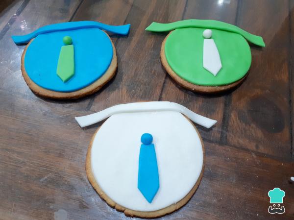 Recette de Biscuits Décorés pour la Fête des Pères - Étape 5