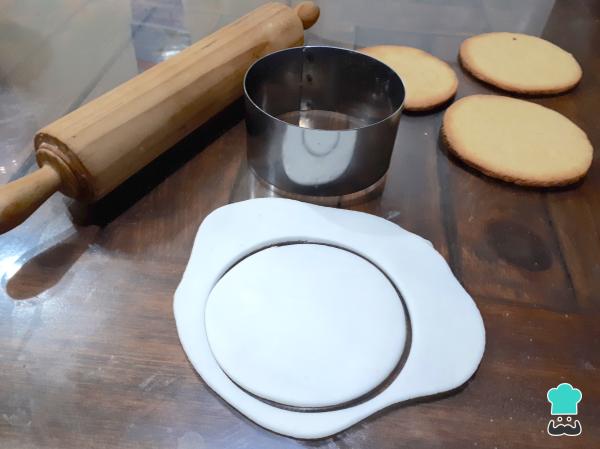 Recette de Biscuits Décorés pour la Fête des Pères - Étape 2
