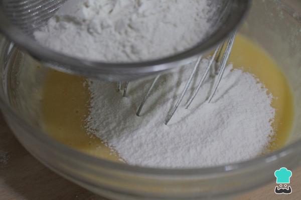 Recette de Gâteau aux pêches au sirop - Étape 2