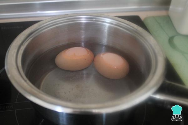 Recette Croquettes de poulet et œufs durs - Étape 1