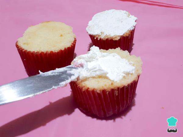 Recette de Cupcakes Licorne avec Fondant - Étape 2