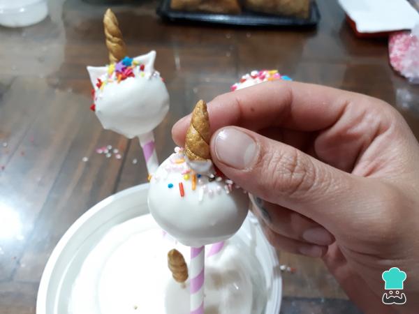 Recette de Cake Pops Licorne - Étape 10