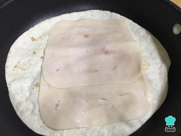 Recette de Quesadillas à la dinde et au fromage - Étape 2