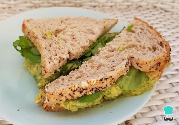 Recette de sandwich végétalien au houmous - Étape 3