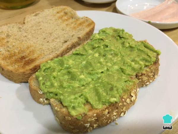 Recette de toasts à l'avocat et à la dinde - Étape 5