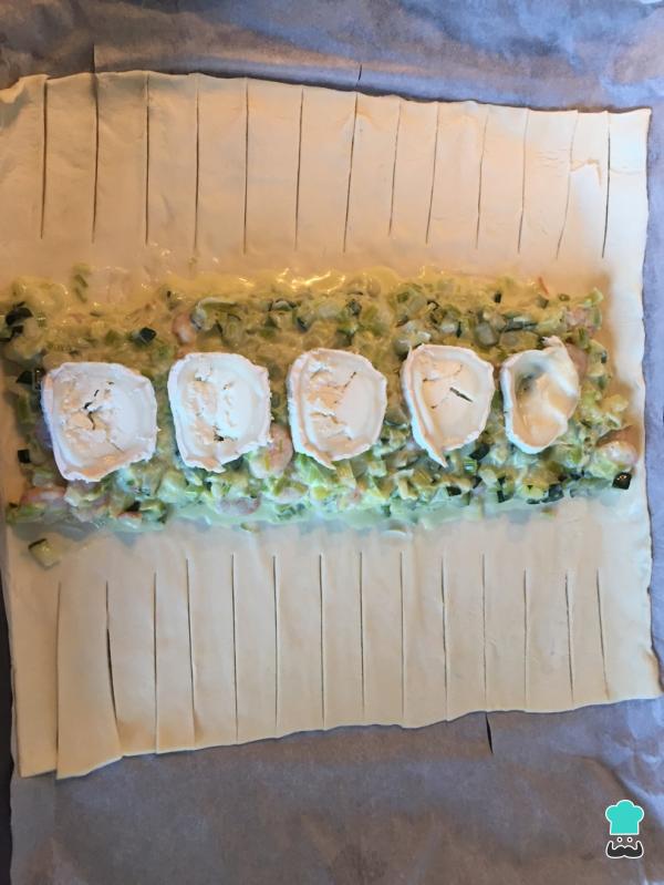 Recette Feuilleté de poireaux, chèvre, courgettes et crevettes - Étape 3