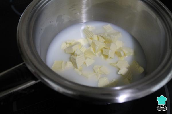 Recette de pâte à choux parfaite pour profiteroles/bombas/lionesas - Étape 1