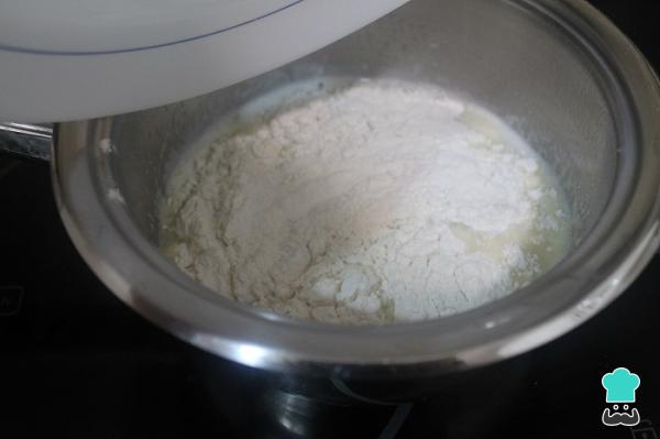 Recette de pâte à choux parfaite pour profiteroles/bombas/lionesas - Étape 2