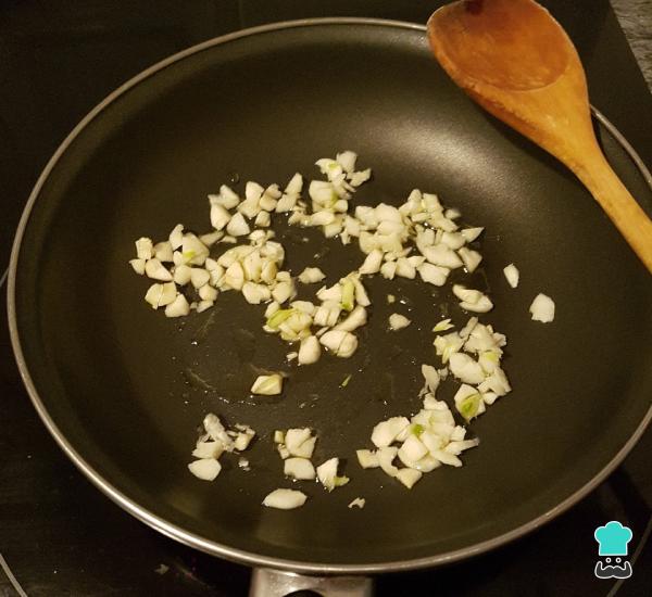 Recette de Champignons à l'Ail et Crevettes - Étape 1