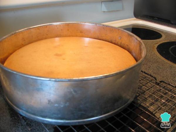 Recette de Gâteau aux noix et à la vanille avec glaçage - Étape 6