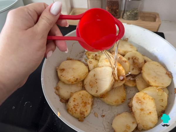 Recette de Merlu aux petits pois et pommes de terre : un ragoût maison simple, économique et réconfortant - Étape 7