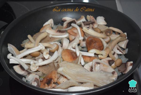 Recette de Champignons Sautés à l'Oeuf Poché - Étape 1