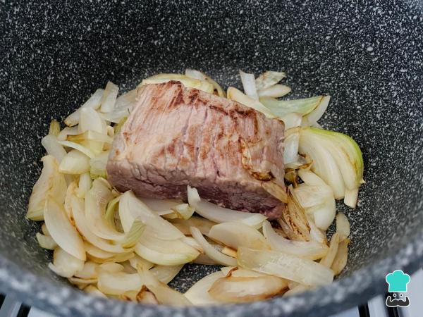 Recette de Peceto en cocotte avec oignon - Étape 4