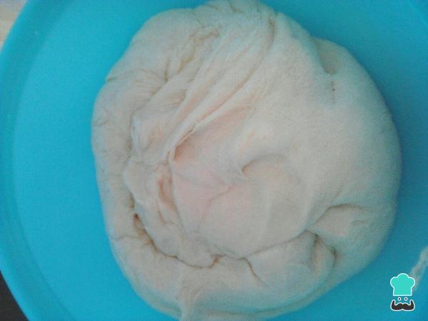 Recette de roulé au jambon et fromage avec pâte maison - Étape 1
