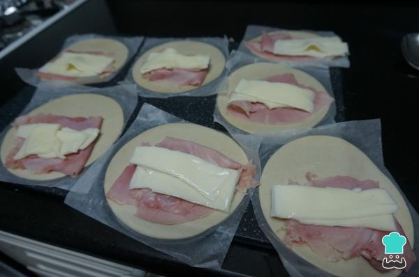 Recette de raviolis au jambon et au fromage - Étape 2