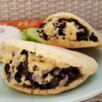 Recette d'Arepas farcies aux haricots noirs