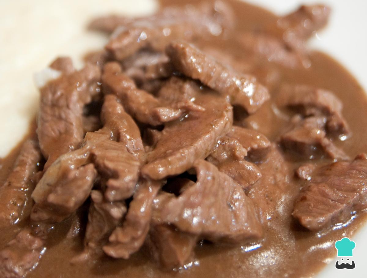 Recette de Longe mijotée au vin