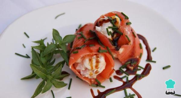 Recette de Rouleaux de saumon au fromage et aux noix