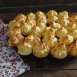 Recette de pâte à choux parfaite pour les profiteroles/bombas/lionesases