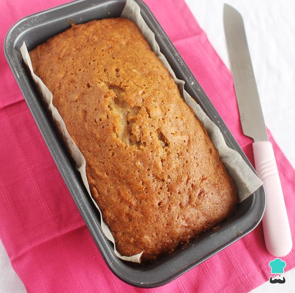 Recette de Gâteau aux pommes, à la cannelle et aux raisins secs - Étape 6