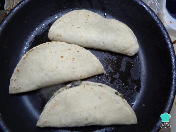 Recette de Quesadillas de Huitlacoche et de fleurs de citrouille - Étape 5