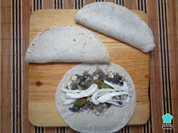 Recette de Quesadillas de Huitlacoche et de fleurs de citrouille - Étape 4