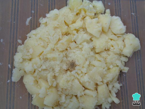 Recette de Croquettes de Pommes de Terre au Boeuf Haché et Fromage - Étape 5