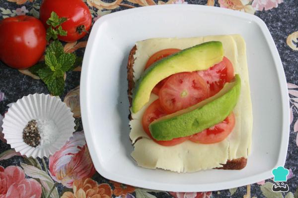 Recette de Sandwich aux œufs et à l'avocat - Étape 5