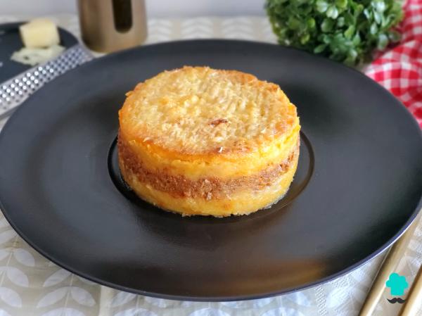 Recette de tarte à la viande et aux pommes de terre de grand-mère : facile, savoureuse et avec une irrésistible couche de fromage - Étape 12