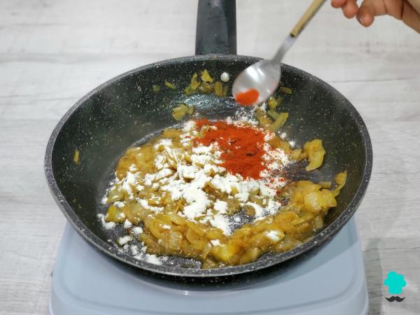Recette de Boulettes de Poulet à la Sauce Espagnole : juteuses, tendres et parfaites pour tremper du pain - Étape 6