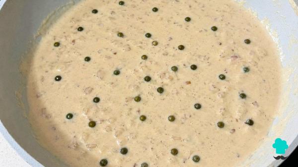 Recette de Filet de Porc au Poivre Vert : juteux et avec une sauce très crémeuse - Étape 7