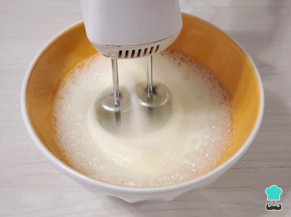 Recette de génoise haute et moelleuse - Étape 1
